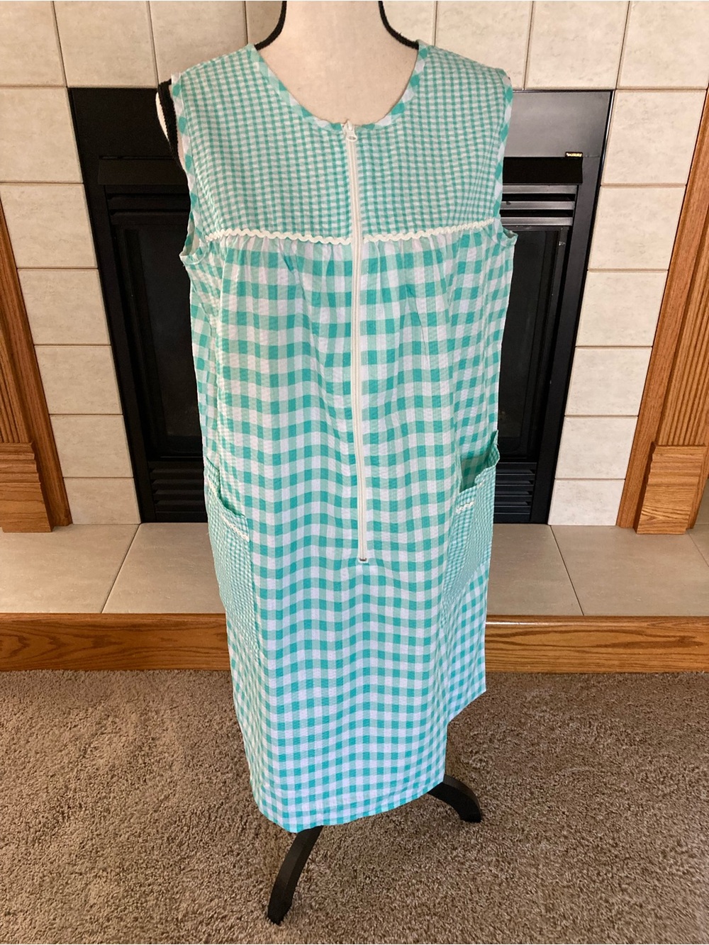 NWOT Easy Essentials Vintage Gingham Plaid Duster House Dress Zip Front, Sz M